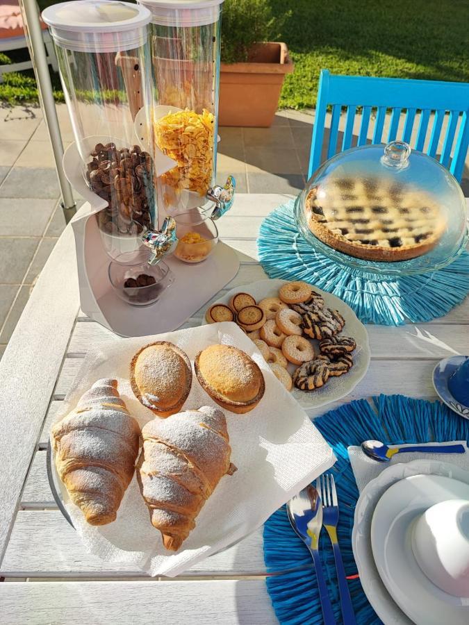 Villino Tronchetto Bianco Bed & Breakfast Mola di Bari Exterior foto
